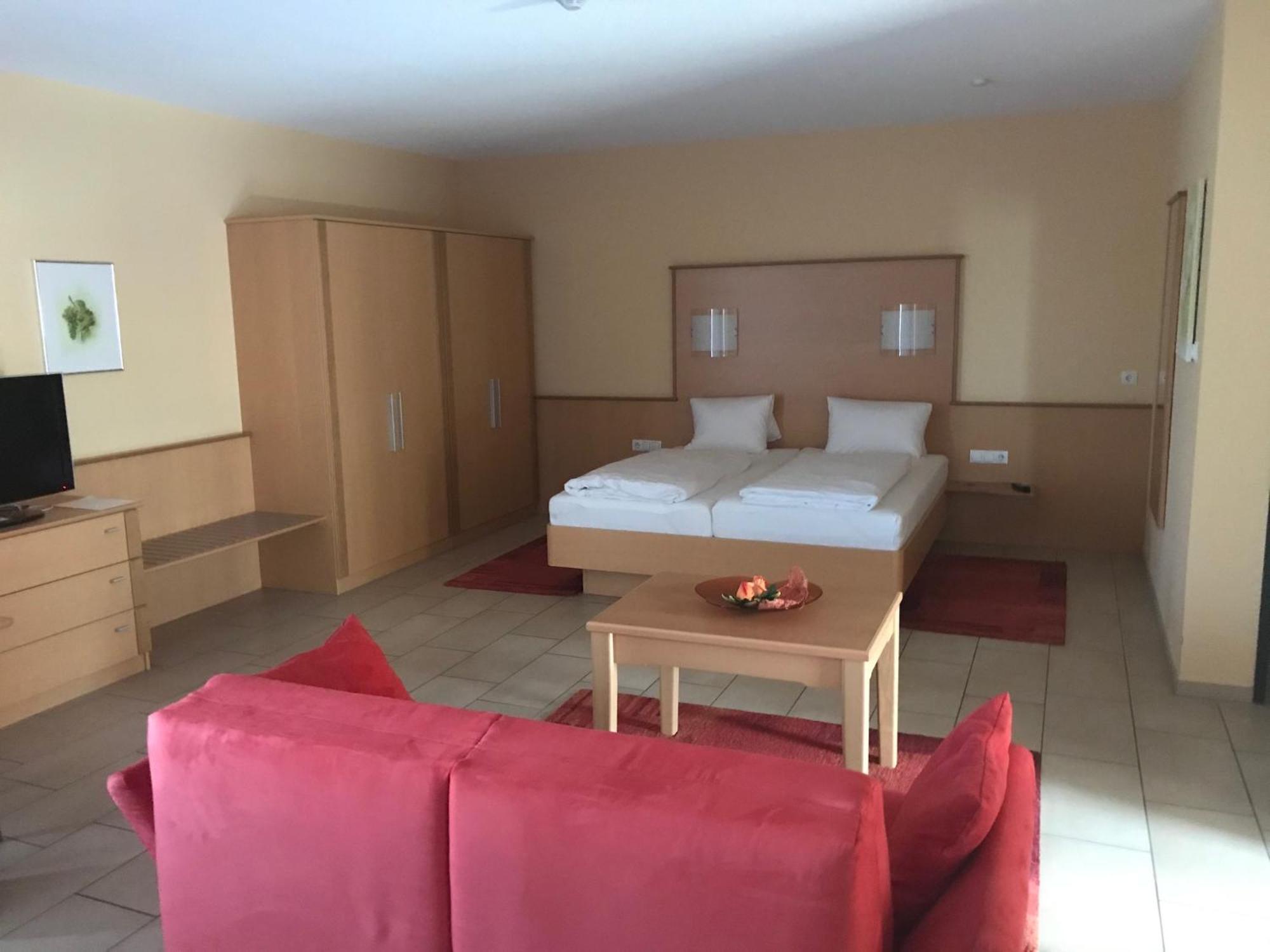 Hotel Cafe Lorenz Hohenems Eksteriør billede